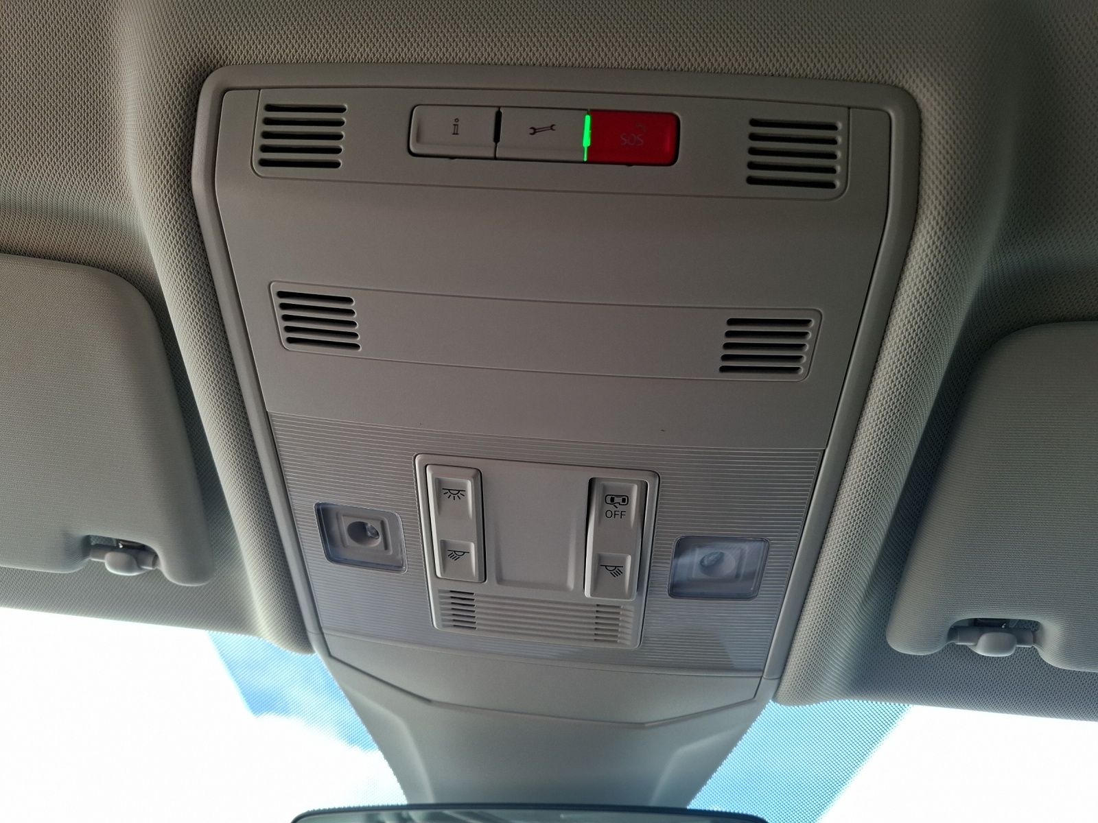 Fahrzeugabbildung Volkswagen T-Cross TSI Style DSG LED AHK Navi AID RFK SH 18