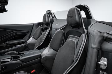 2023 Aston Martin V12 VANTAGE 缩略图 11