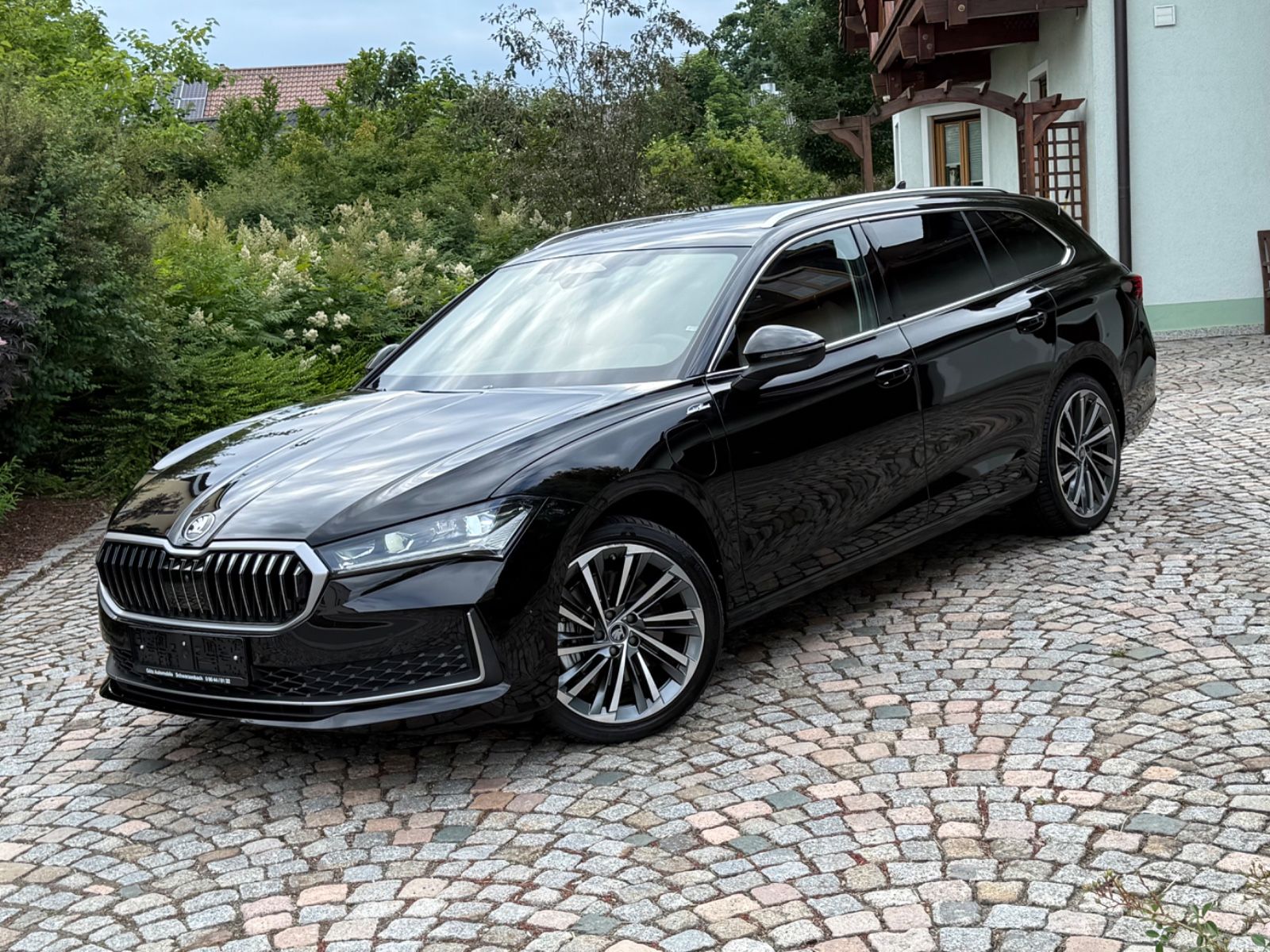 Skoda Superb Combi 1.5 TSI iV 150 kW L&K / AHK / Pano