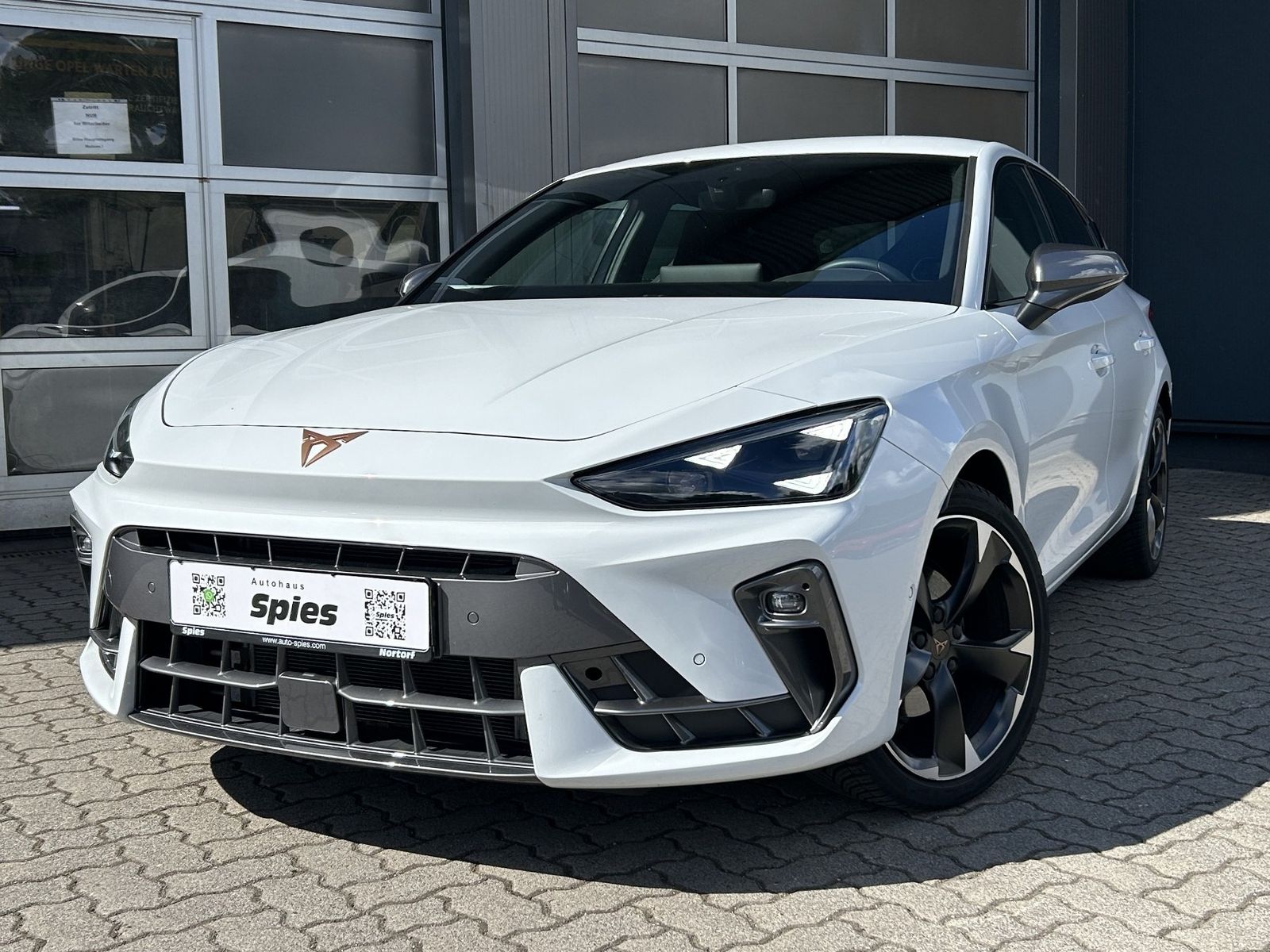 Cupra Leon 2.0 TDI Allwetter LED Shz Navi KeyLess imagem 2