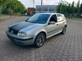 Volkswagen VW Golf 08/2026 Tuv 0178 3720699 - Volkswagen Golf aus 2001: 2.0