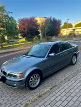 BMW E46 320i Limousin - BMW 320 mit Benzin-Antrieb: Limousine, E46