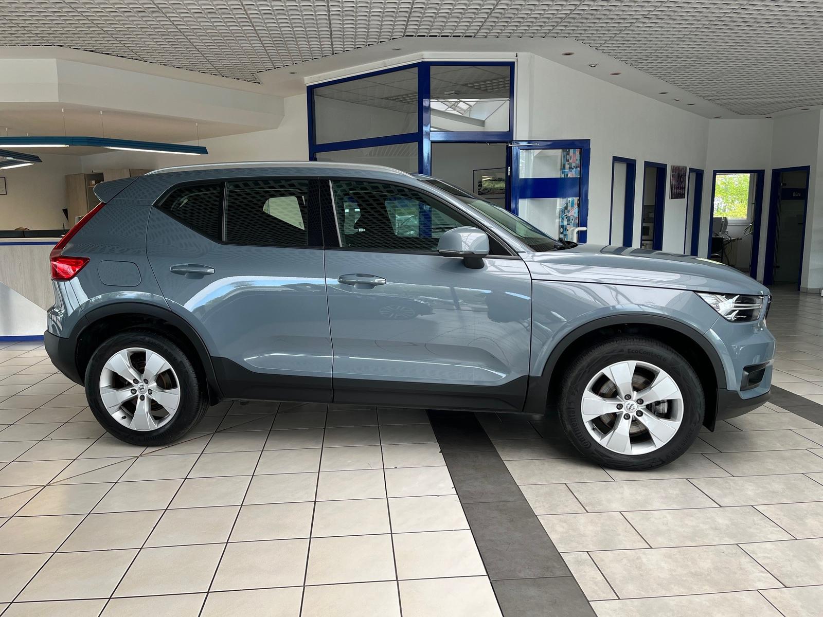Volvo XC40 T4 Momentum,Voll-LED,AHK,RKF,Navi,