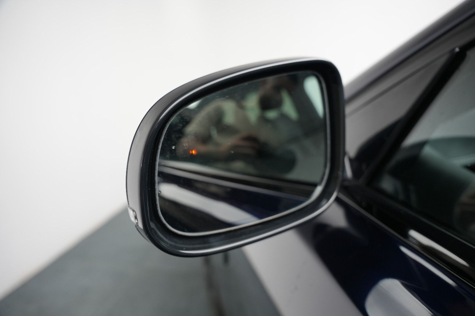 Fahrzeugabbildung Jaguar XF Sportbrake R-Dynamic SE AWD/PANO/KAM/MERIDIAN