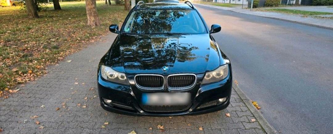 BMW 320 2009 — photo 7