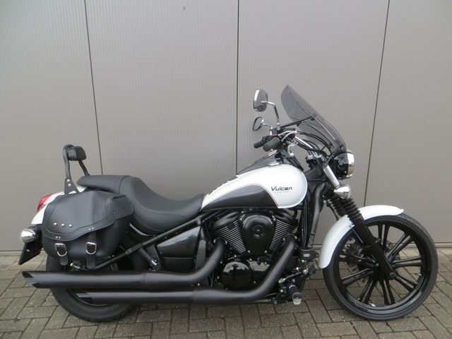 Kawasaki VN 900 Custom