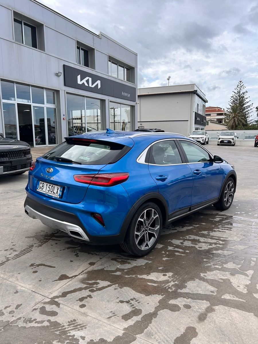Kia XCeed 1.6 CRDi 115 CV Urban imagem 3