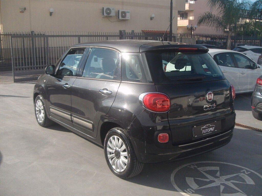 Fiat 500L 2013 — салон