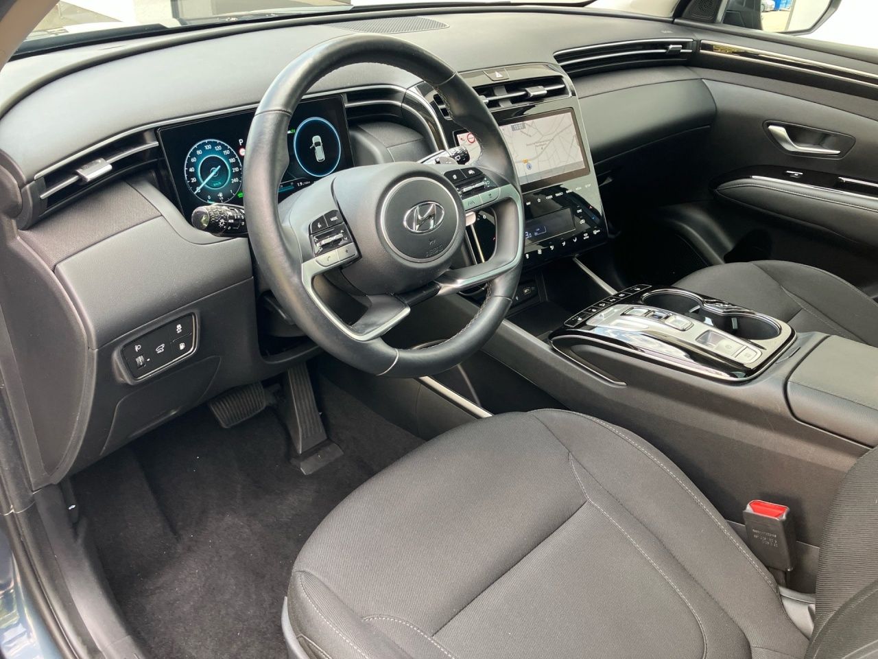Fahrzeugabbildung Hyundai TUCSON TREND *AHK*SHZ*LHZ*NAVI*CARPLAY*PANO*
