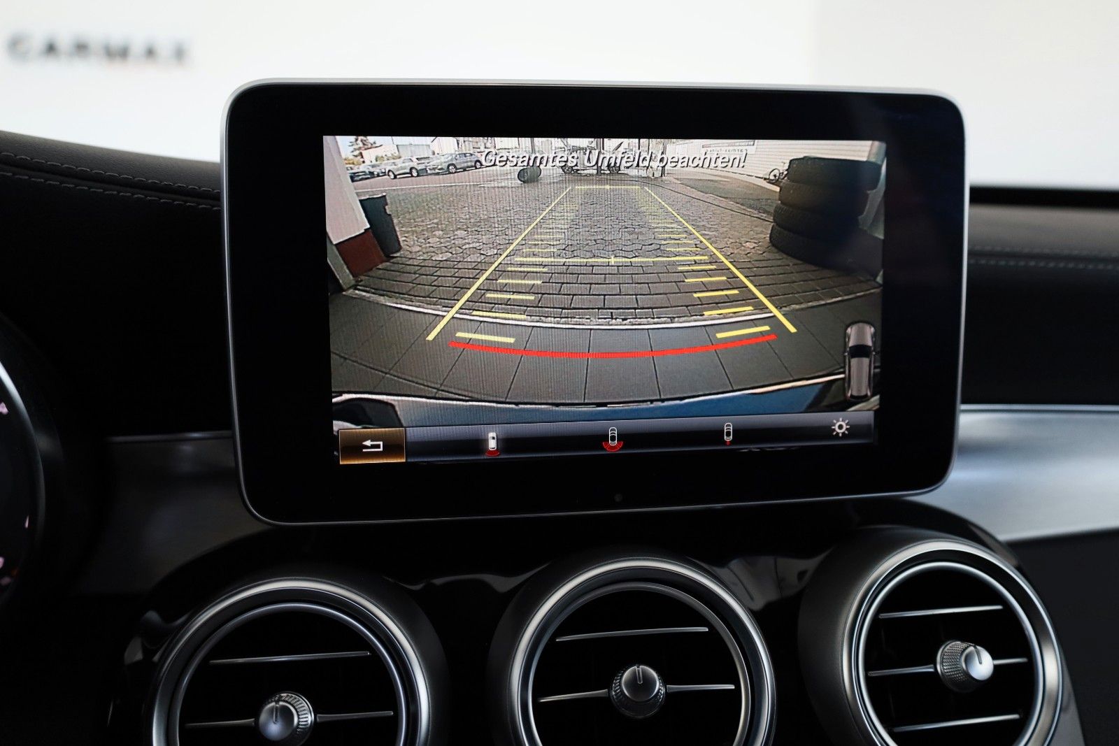 Fahrzeugabbildung Mercedes-Benz C 220d T, AMG Line,HeadUp,ACC,Keyless,Burmester