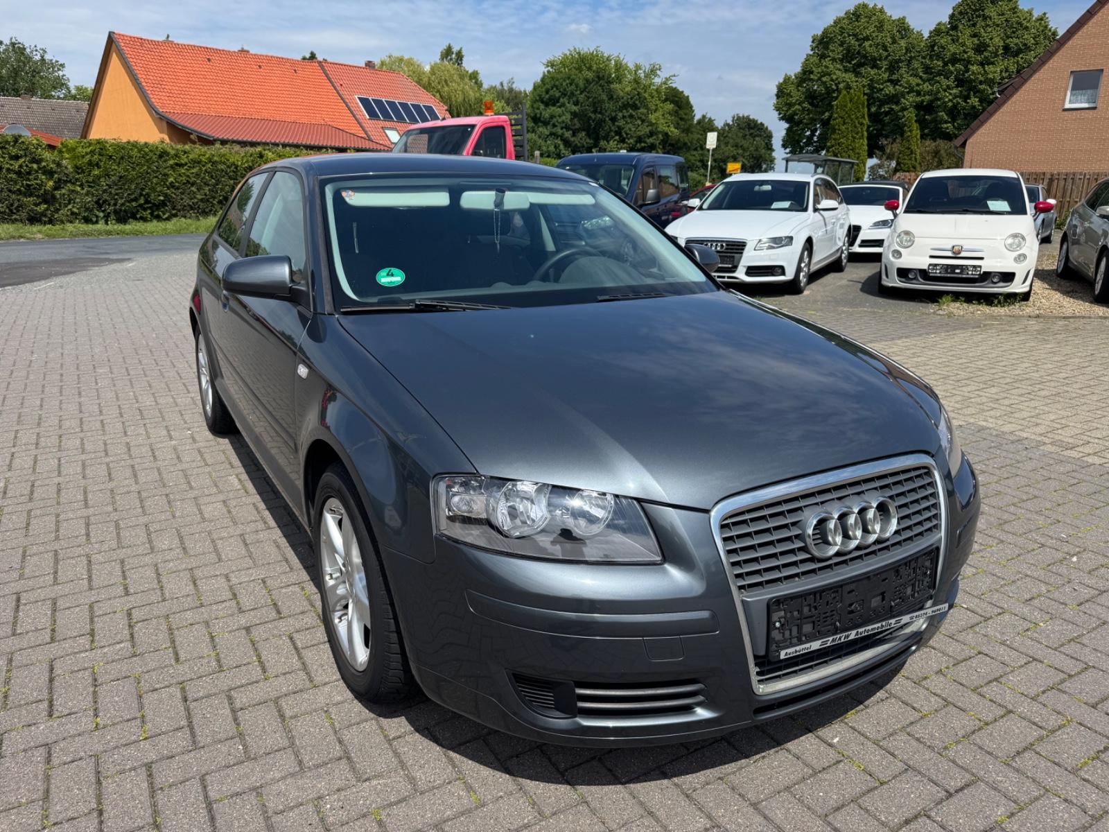 Audi A3 1.6 FSI Attraction 1.Hand Klima,Sizh,Temp