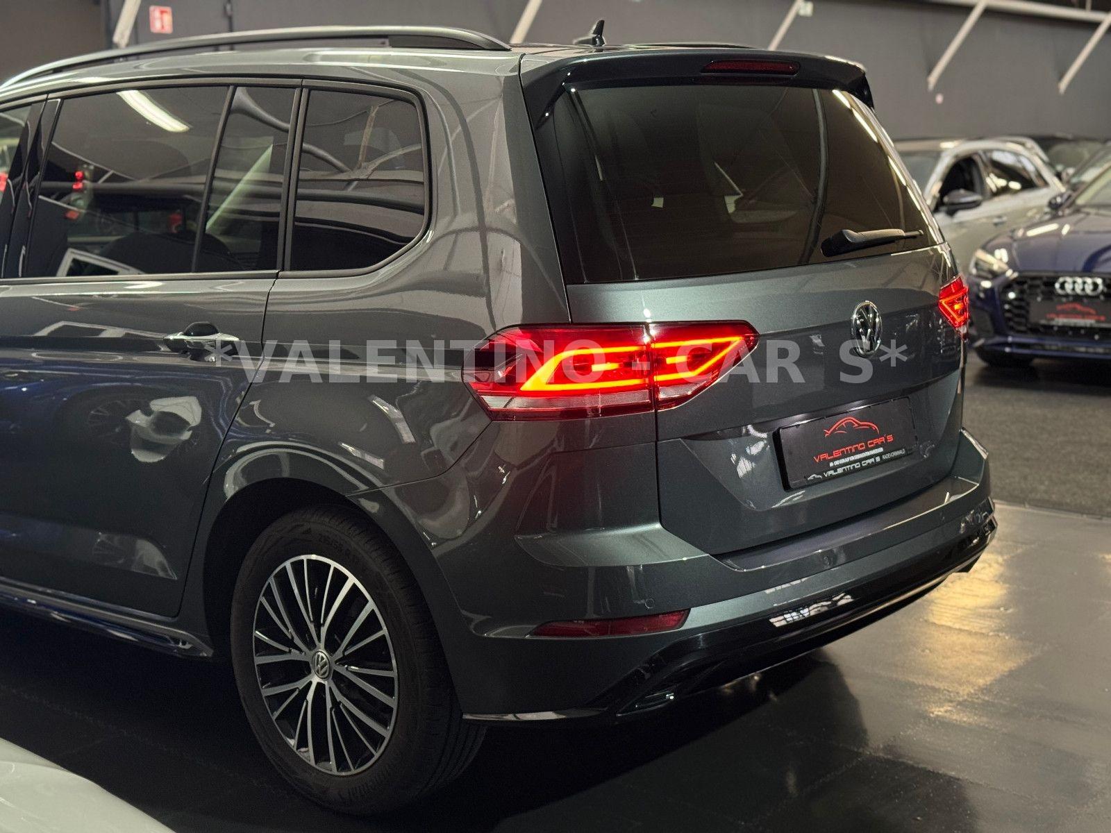 Volkswagen Touran Highline R-Line/DSG/Massage/Navi/LED/Temp