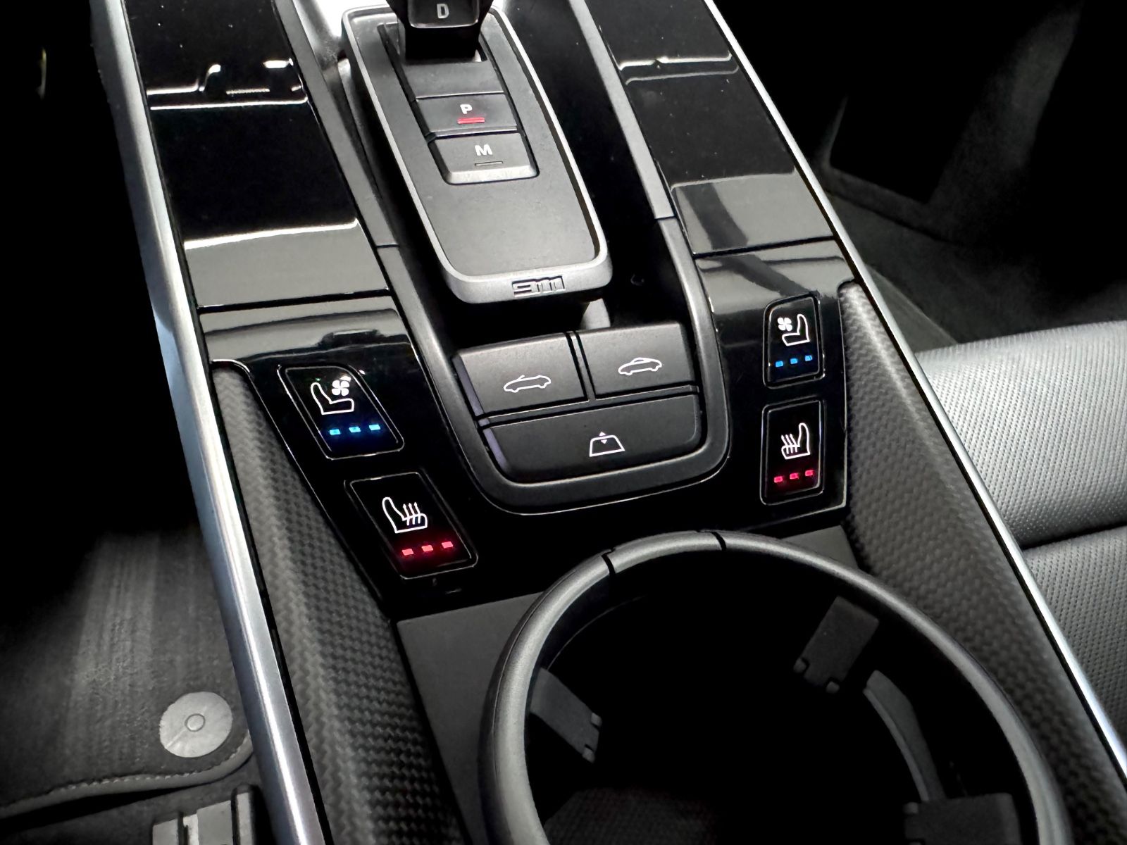 Porsche 992-911 TURBO S CABRIO BRABUS 820 STYLE-PACKAGE foto 11