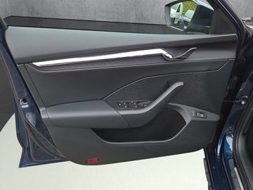 Fahrzeugabbildung SKODA Octavia Combi Style 1.5 e-TEC DSG AHK Columbus