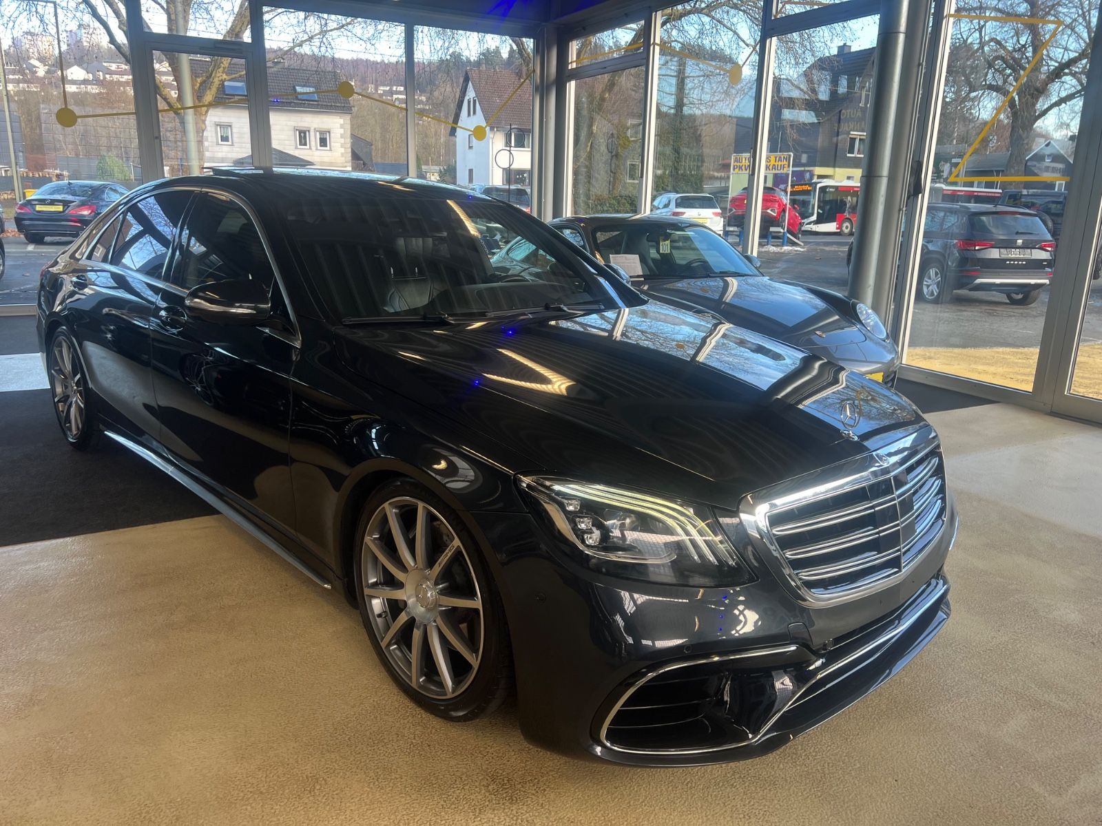 Fahrzeugabbildung Mercedes-Benz S 400 d 4Matic L AMG 63 *3D-Burmester*Magic-Sky*
