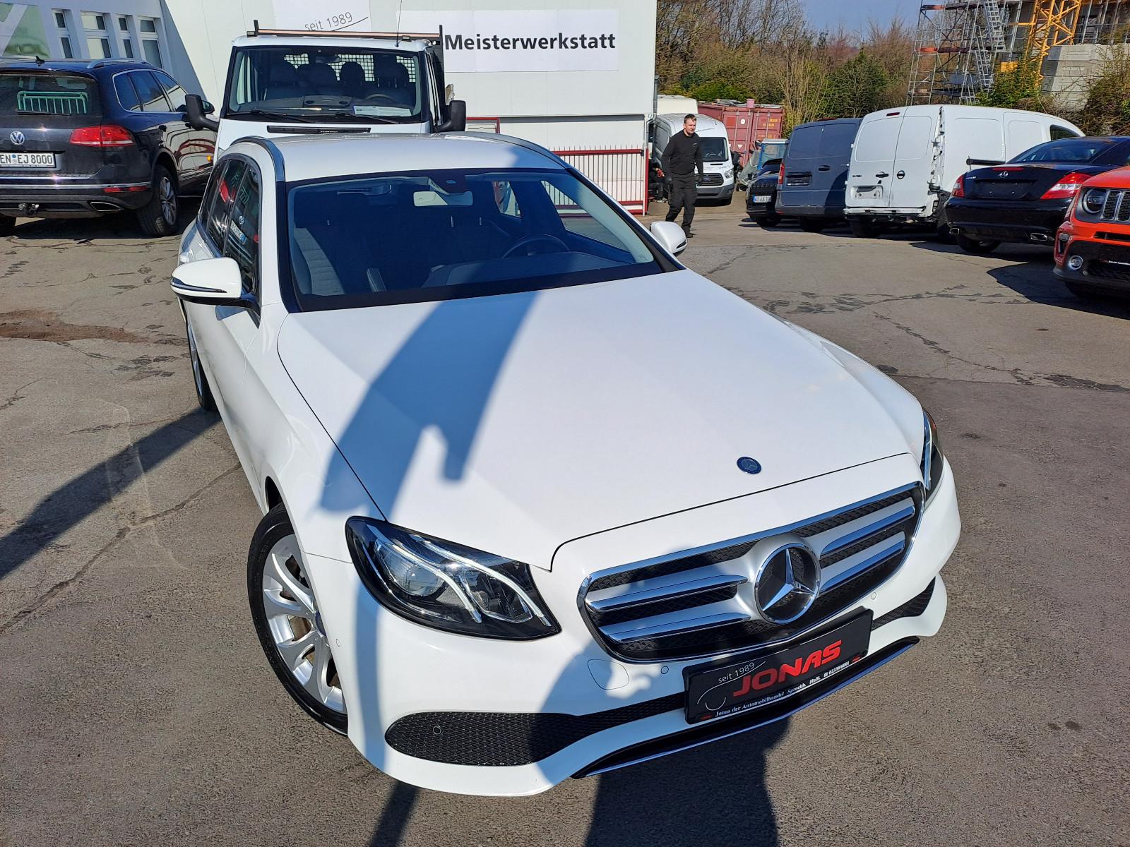 Mercedes-Benz E 200 T-Modell *Navi*Kam*PDCs*LED*SHZ*Tempo*