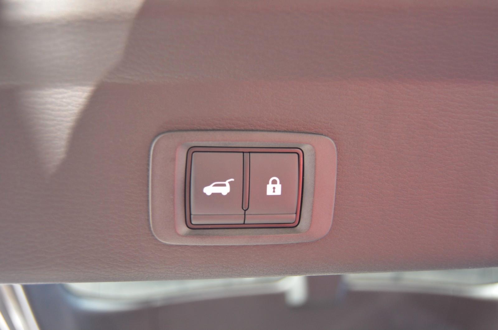Mitsubishi Outlander 2.4 PHEV DIAMANT TOP AT 4WD LEDER MJ26