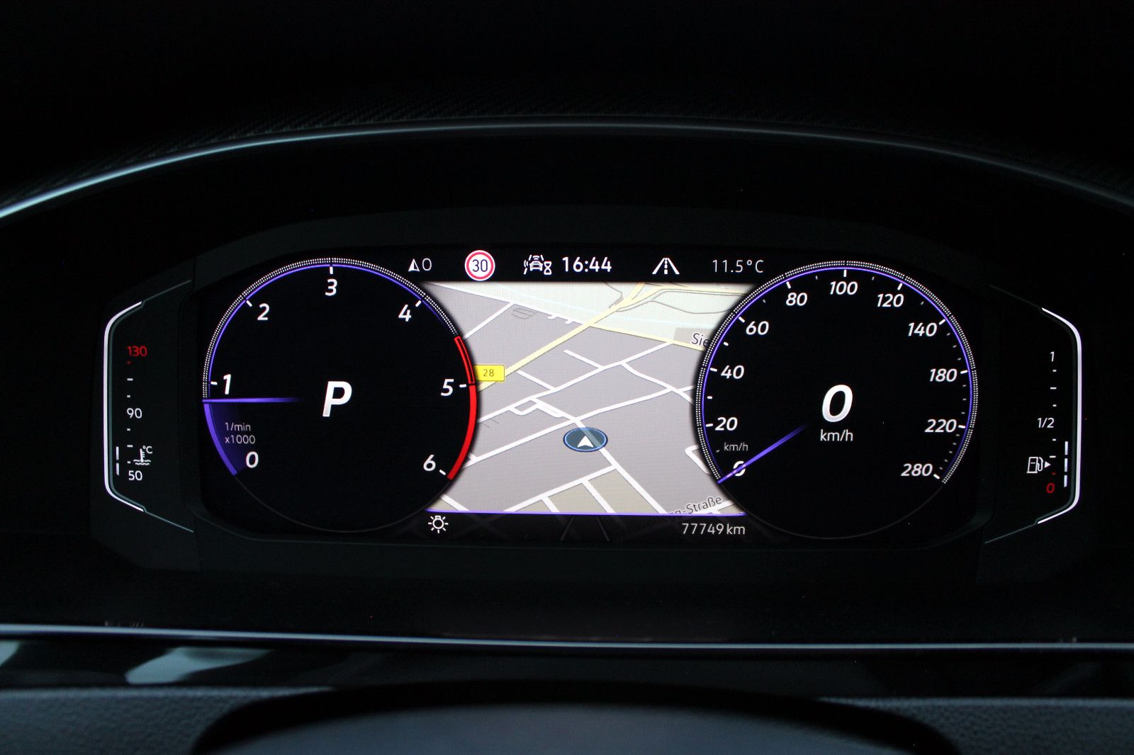 Fahrzeugabbildung Volkswagen Arteon SB 2.0TDI DSG R-Line 4M ACC KAM H&K AHK