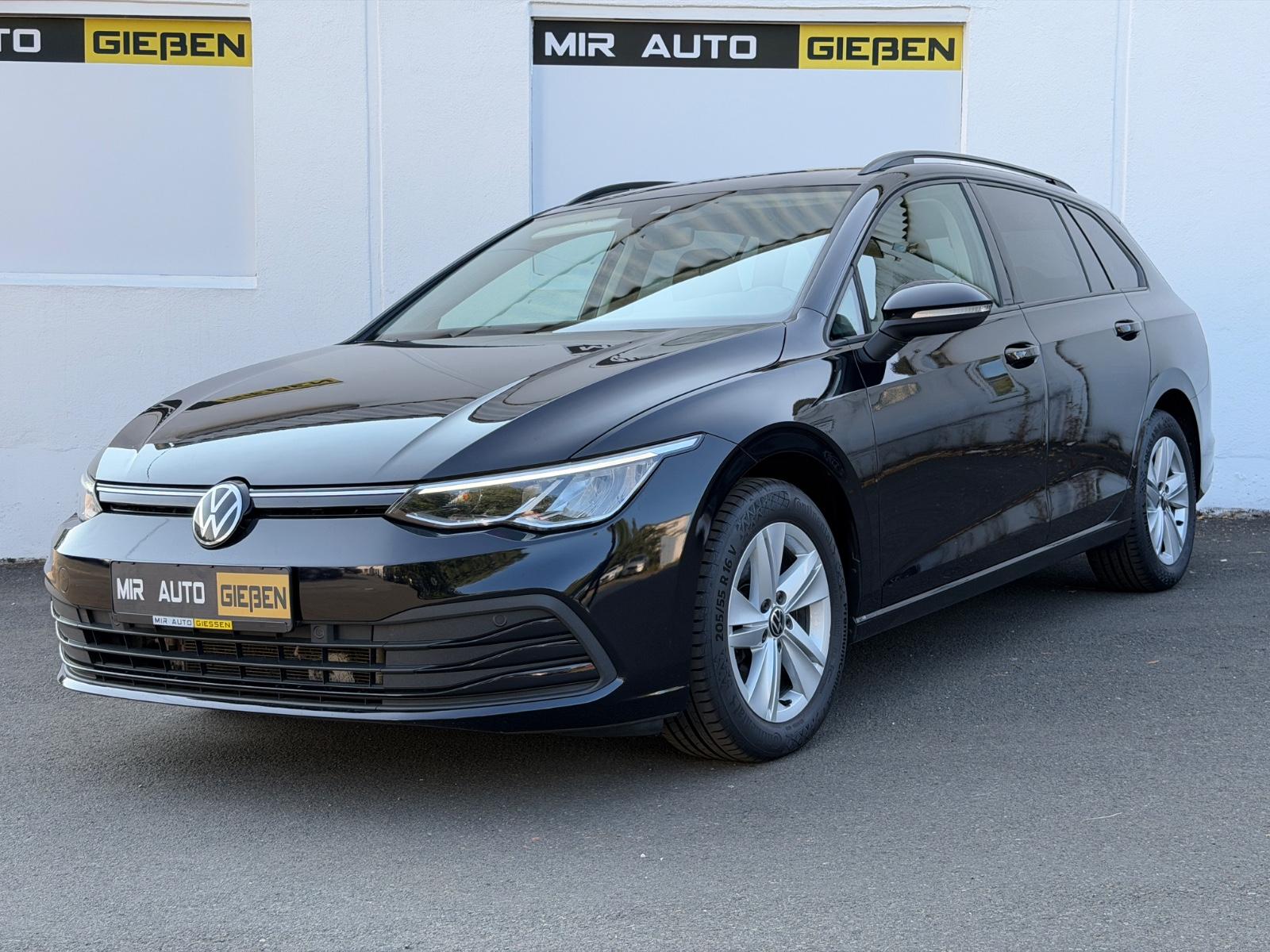 Volkswagen Golf VIII 2.0 TDI DSG Variant Life DSG 1hd Navi