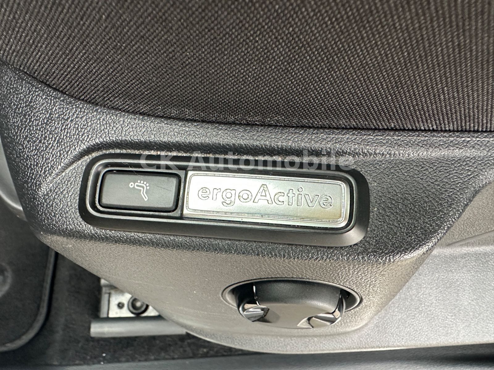 Fahrzeugabbildung Volkswagen Tiguan 2.0TDI Highline BMT 4Motion/DSG/Navi/LED