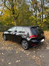 Volkswagen Golf VII 1.0 TSI Sound Edition - Top gepflegt - Volkswagen Golf: Schwarz, Edition