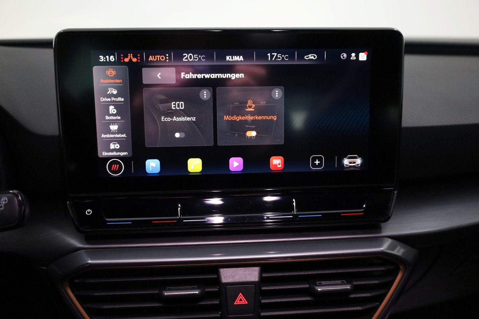 Fahrzeugabbildung CUPRA Leon Sportstourer VZ,Leder,Navi,LED,SH,Kamera+WR