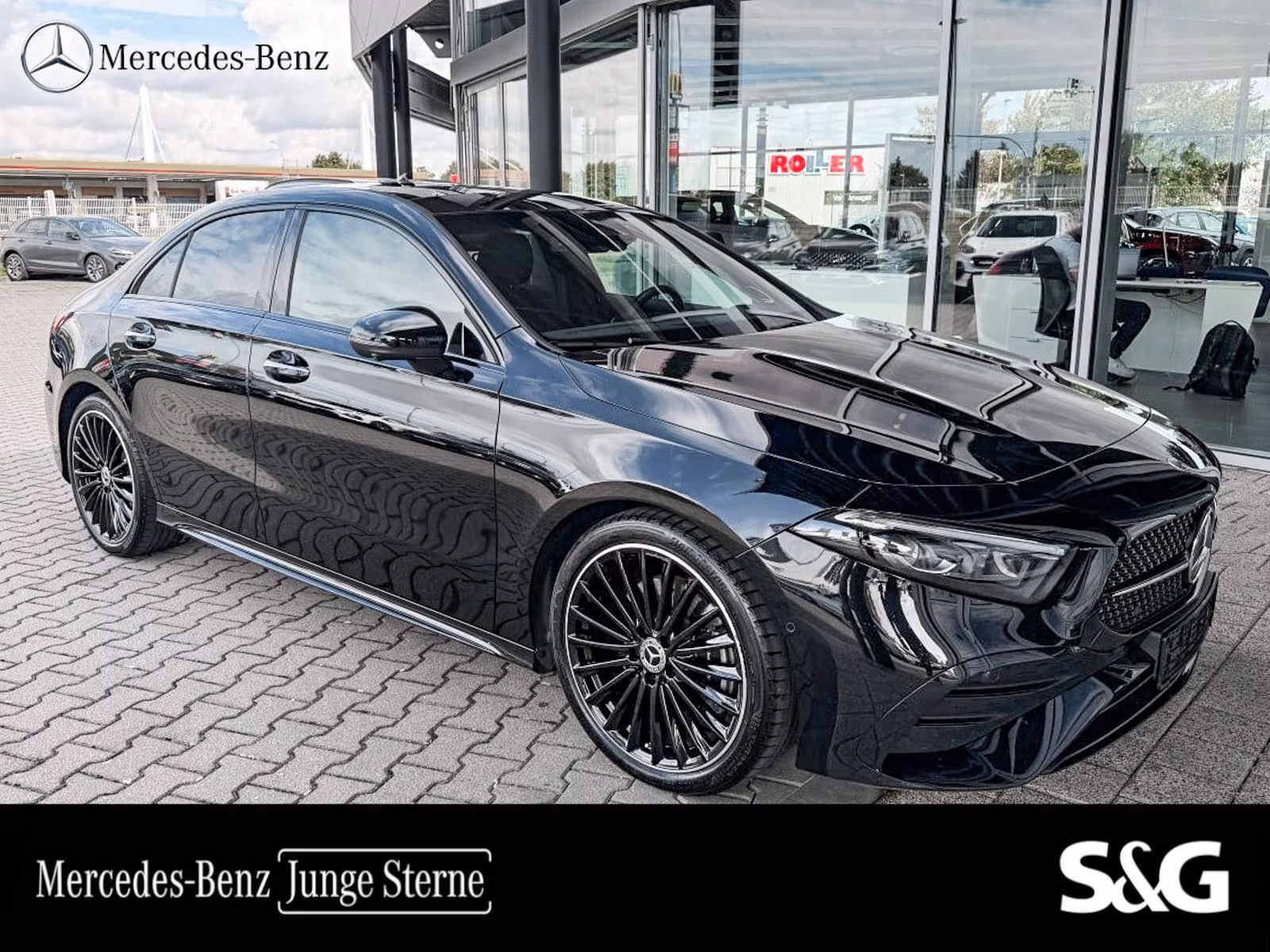 Mercedes-Benz A 220 d AMG Limousine M-LED+Panoschieb+Night+19