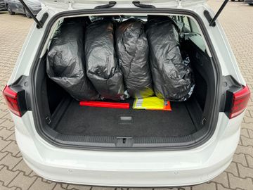 Volkswagen Passat Variant - 11