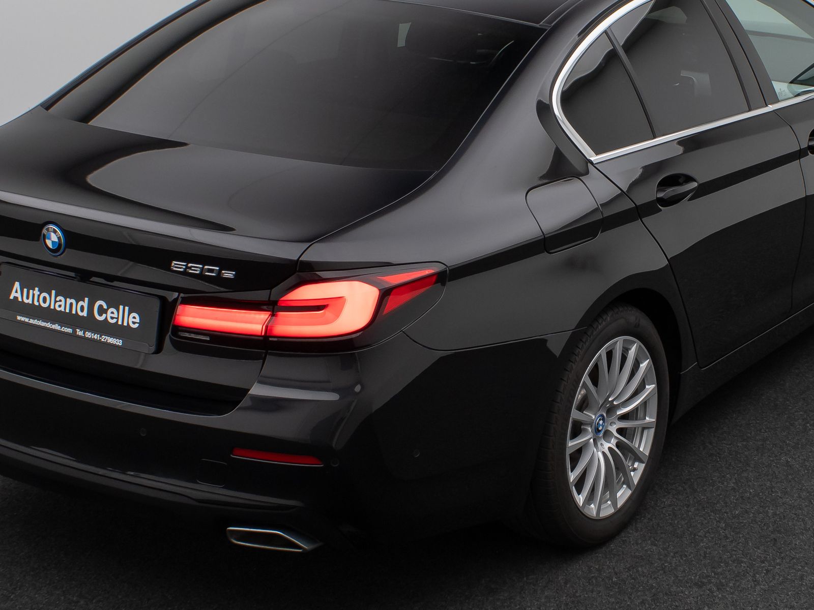 Fahrzeugabbildung BMW 530e Kamera DAB HiFi Leder 4xKlima Alarm 18Zoll
