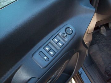 Bild 13 Opel Combo Life 1.5D Elegance PDC+Kam SHZ Navi-App