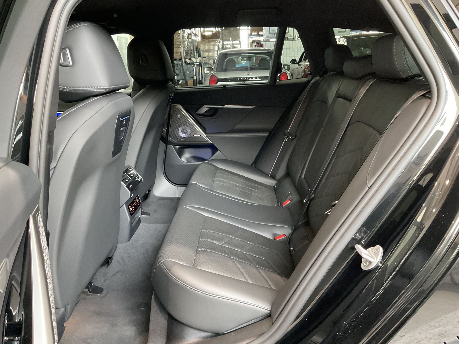 Fahrzeugabbildung BMW 540d xDrive Komfortzugang, aktive Sitzbelüftung