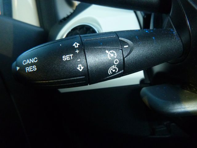 Fahrzeugabbildung Fiat 500 >NAVI/Einparkhilfe/TEMP