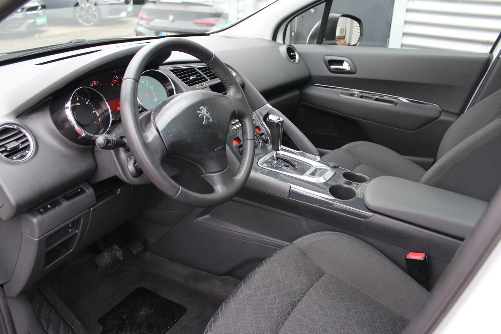 Peugeot 3008 ACTIVE AUTOMATIK KLIMA PANORAMA PDC