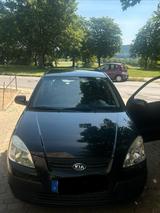 Kia Rio 1,4 neu tüv 2 Hand  - gebrauchte Kia Rio aus dem Jahr 2008
