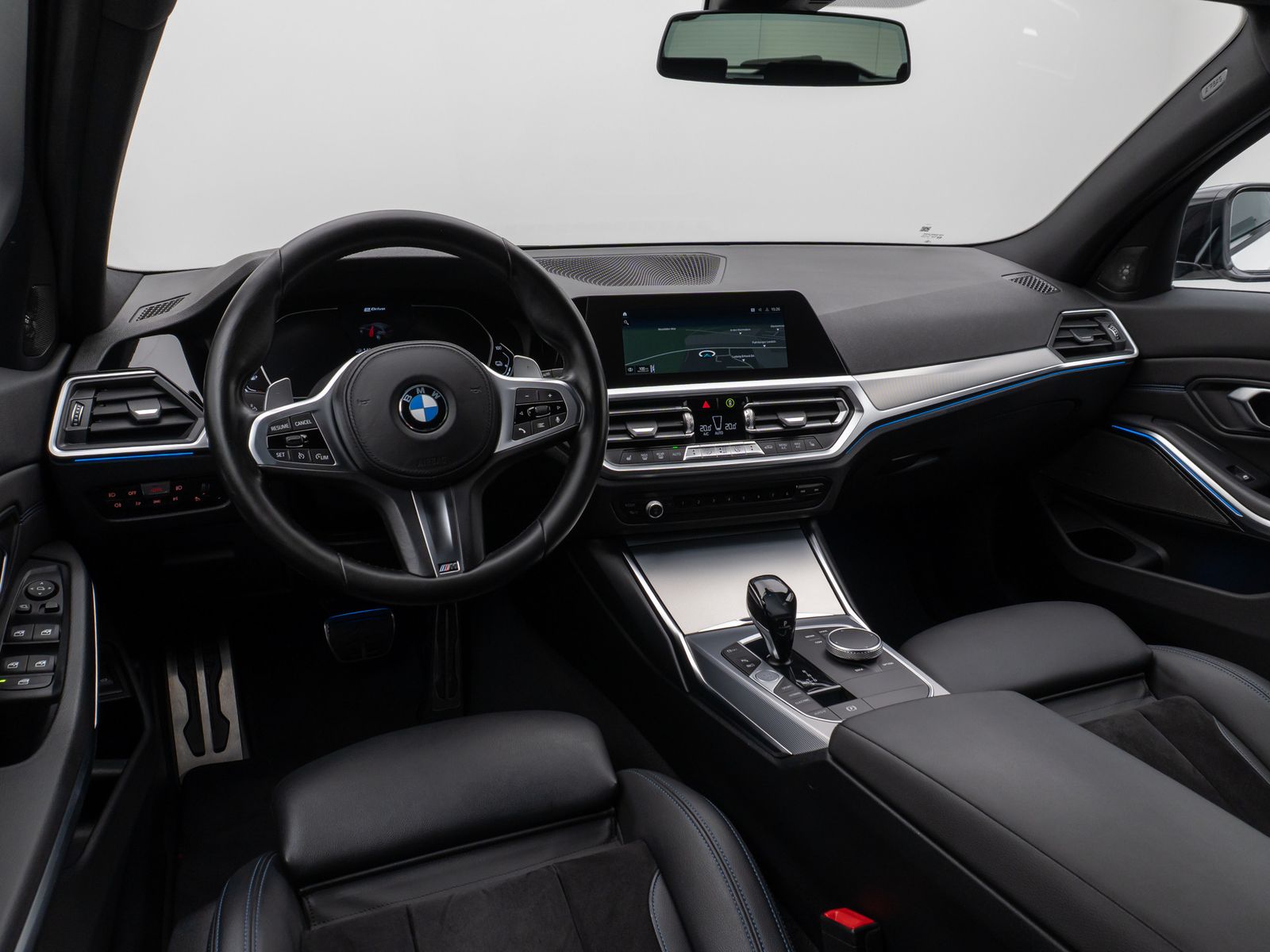 Fahrzeugabbildung BMW 330e M Sport Kamera DAB H/K Geschwind Parkassist