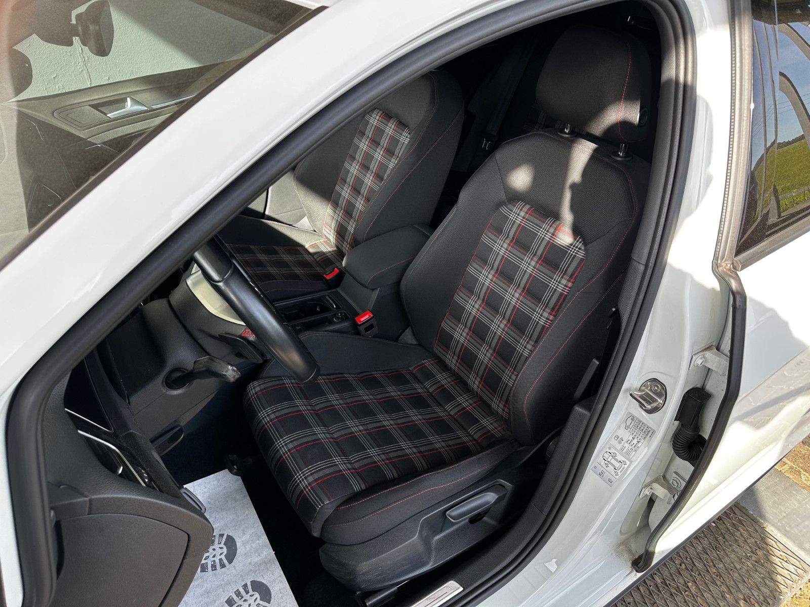 Volkswagen Golf VII 2.0TSi GTI Performance BMT/Start-Stopp — Bild 10