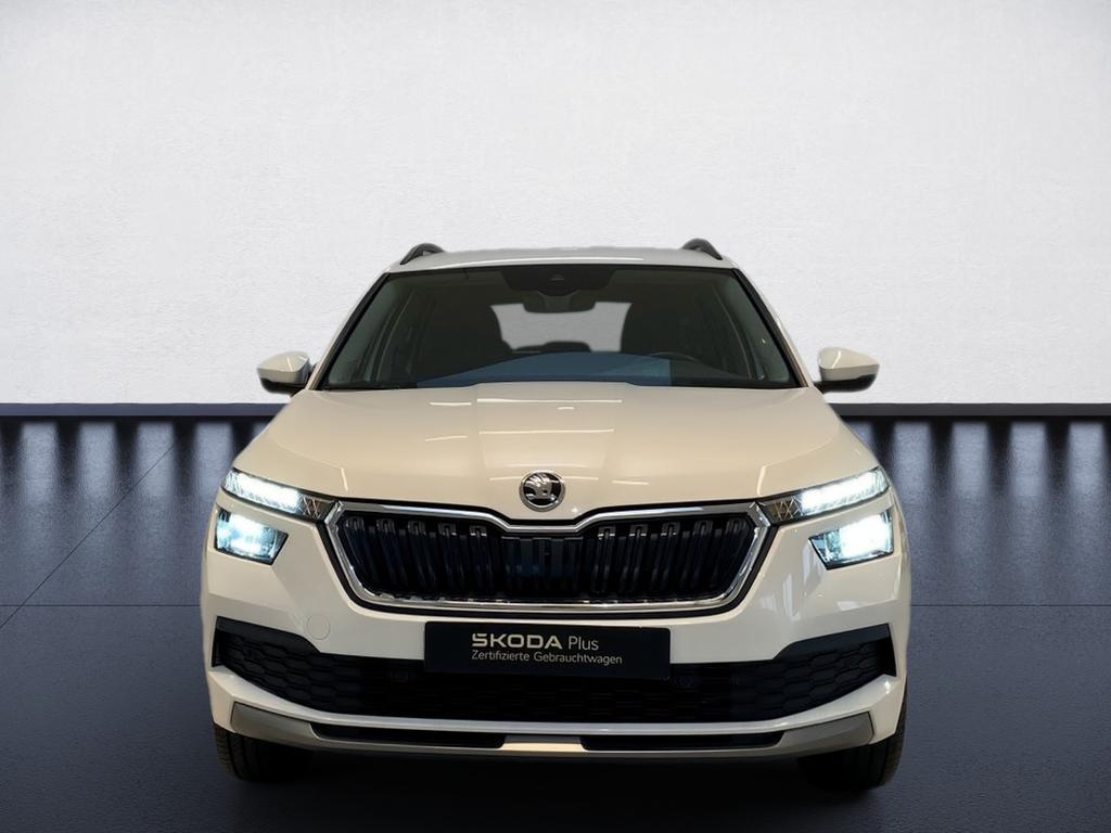 Skoda Kamiq 2023 г. Белый, пробег 42800 км