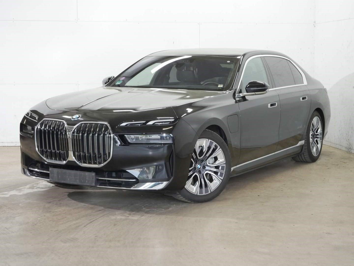 BMW 750 - Bild 1