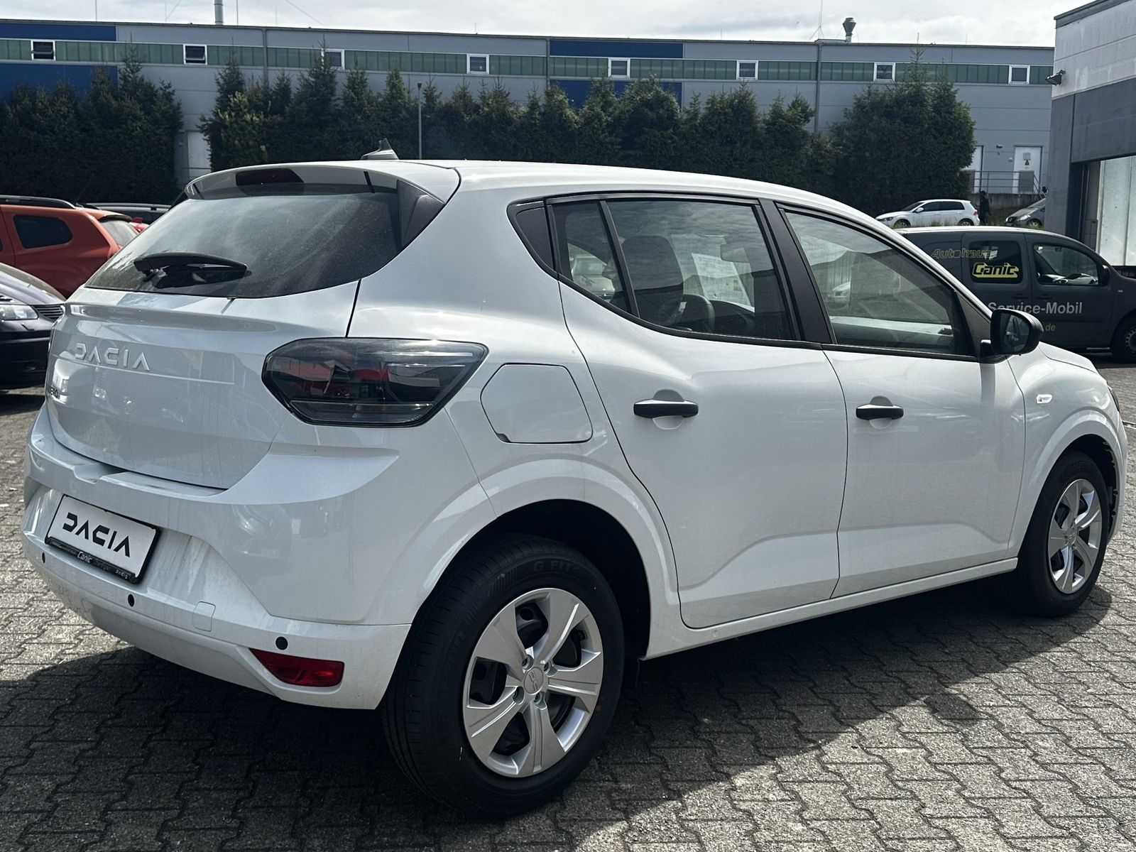 Fahrzeugabbildung Dacia Sandero Essential SCe 65