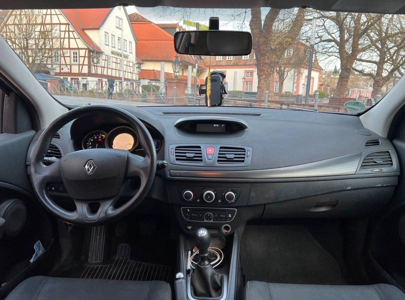 Renault Megane 2010 — photo 6
