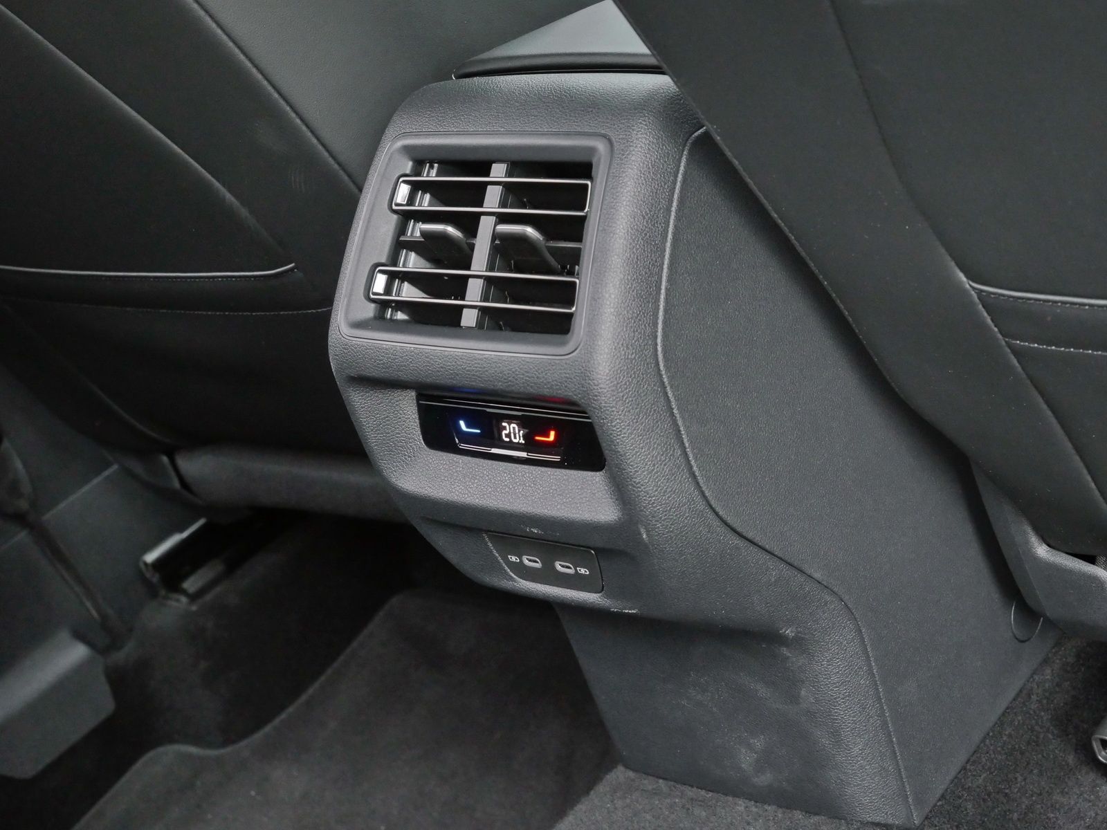 Volkswagen Tiguan - Bild 17
