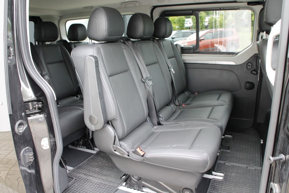 Fahrzeugabbildung Renault Trafic Combi L2H1 Grand SpaceClass