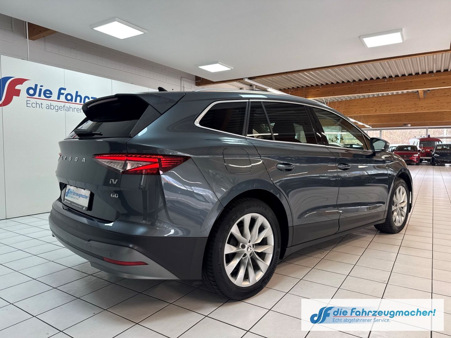 Fahrzeugabbildung SKODA Enyaq 80 Suite HUD El. Panodach Navi Leder Digi