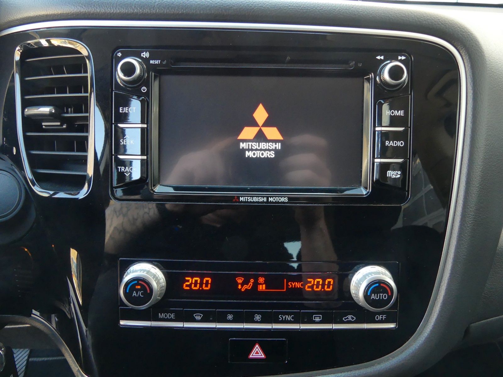 Fahrzeugabbildung Mitsubishi Outlander Diamant Edition 2WD*Gasanlage*Kamera*