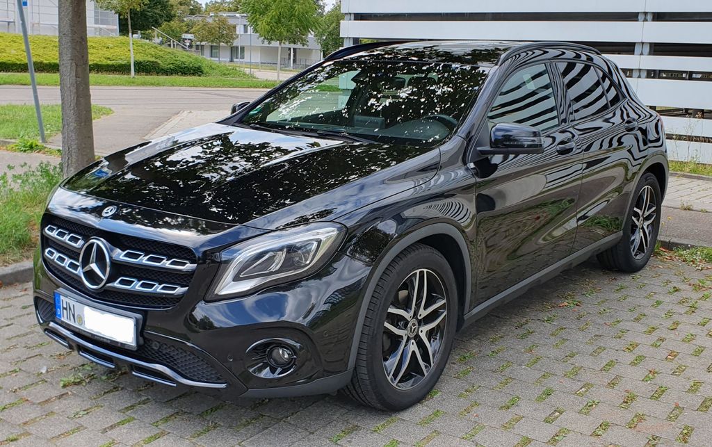Image of Mercedes-Benz GLA 220