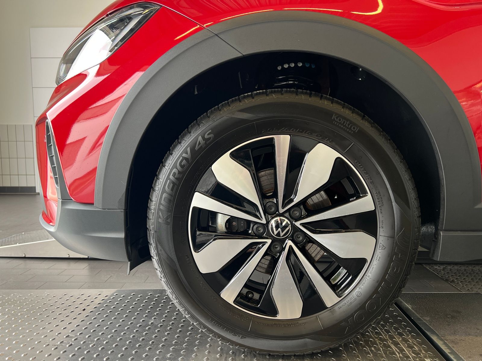 Fahrzeugabbildung Volkswagen Taigo Goal 1,0 l TSI *AHK,LED,ACC,R2D,Kamera,16'