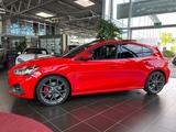 Ford Focus Lim. ST PANO B&O AHK LED - Ford Focus mit Benzin-Antrieb: Limousine, Klimaanlage