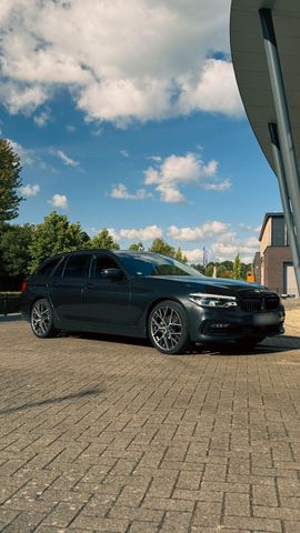 BMW 520d Touring Luxury Line PPF 20Zoll S + 18Zoll W