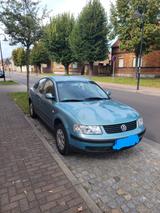 Volkswagen Passat 1.8 Basis - Volkswagen Passat aus 1999