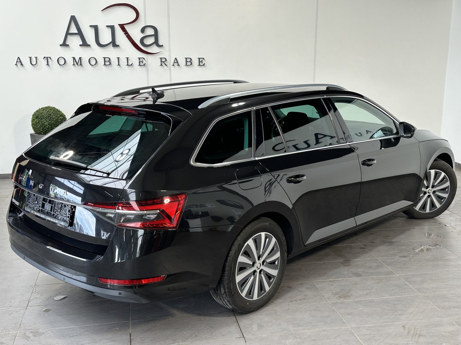 Fahrzeugabbildung SKODA Superb Combi 1.4 TSI DSG Style iV NAV+LED+ACC+PP